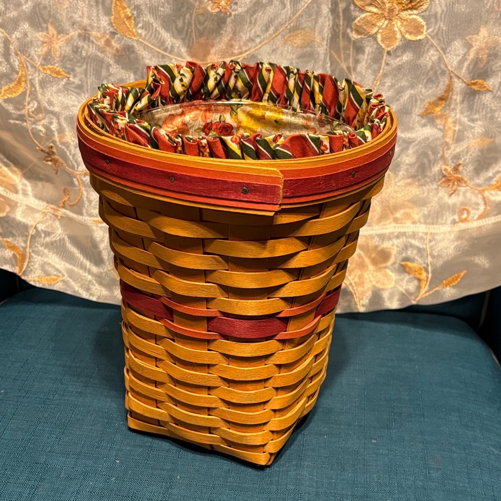 Longaberger 1998 Snapdragon Basket (from the May flowers line)